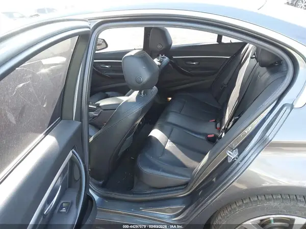 WBA8E1C50JA165640 2018 BMW 3ER - Image 8
