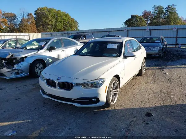 WBA8E1C50JA167548 2018 BMW 3ER - Image 2