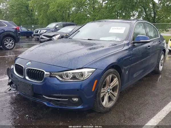 WBA8E1C50JA167694 2018 BMW 3ER - Image 2