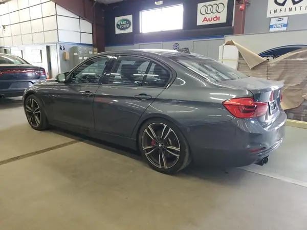 WBA8E1C50JA756258 2018 BMW 3ER - Image 2