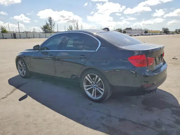 WBA8E1C51JA167557 2018 BMW 3ER - Image 2