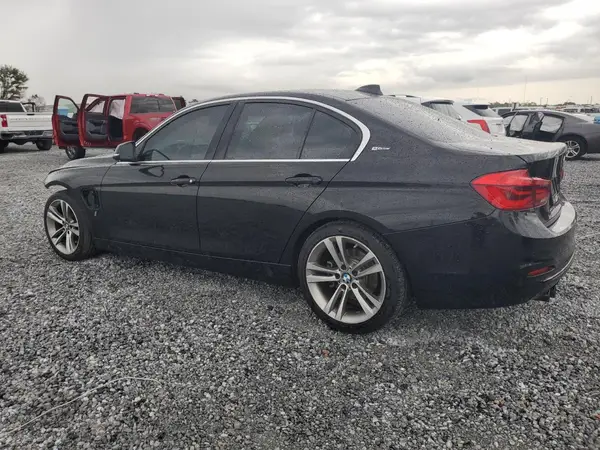 WBA8E1C51JA177814 2018 BMW 3ER - Image 2