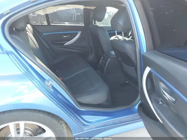 WBA8E1C51JA177876 2018 BMW 3ER - Image 8