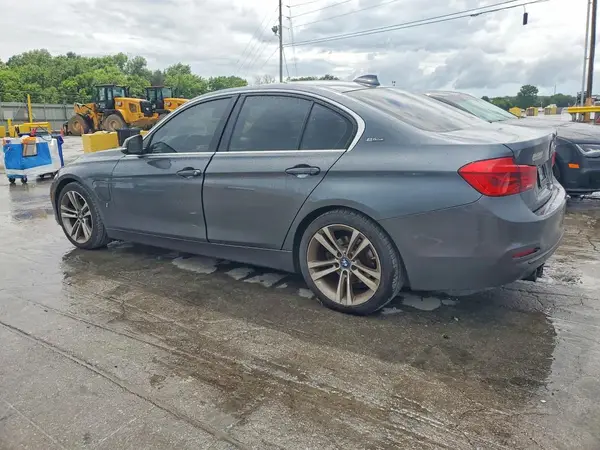 WBA8E1C51JA178235 2018 BMW 3ER - Image 2