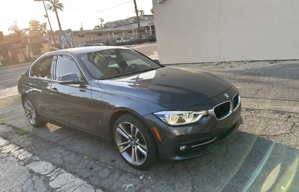WBA8E1C51JA178476 2018 BMW 3ER - Image 1