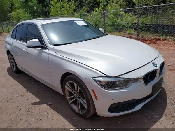 WBA8E1C51JA756625 2018 BMW 3ER - Image 1