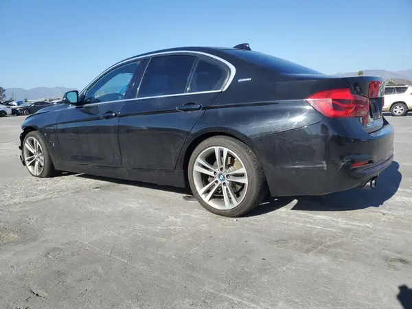 WBA8E1C51JA758732 2018 BMW 3ER - Image 2