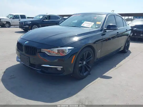 WBA8E1C52HK479990 2017 BMW 3ER - Image 2