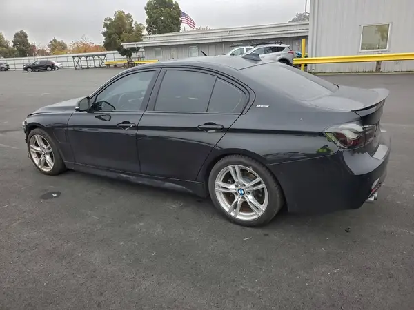 WBA8E1C52HK895330 2017 BMW 3ER - Image 2
