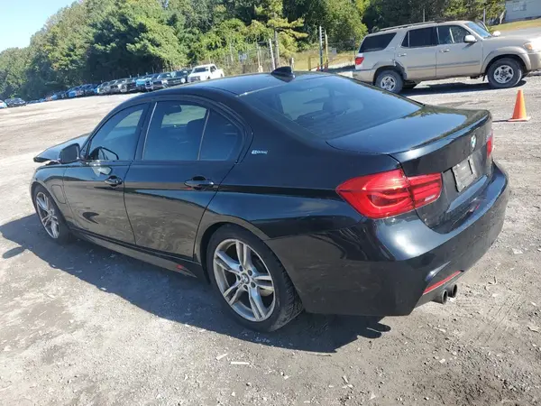 WBA8E1C52JA159385 2018 BMW 3ER - Image 2