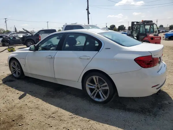 WBA8E1C52JA159595 2018 BMW 3ER - Image 2