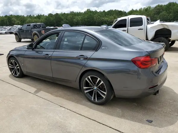 WBA8E1C52JA171357 2018 BMW 3ER - Image 2