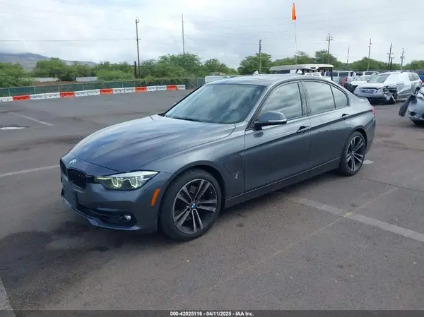 WBA8E1C52JA171388 2018 BMW 3ER - Image 2