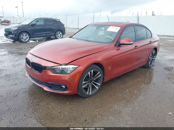 WBA8E1C52JA171553 2018 BMW 3ER - Image 2