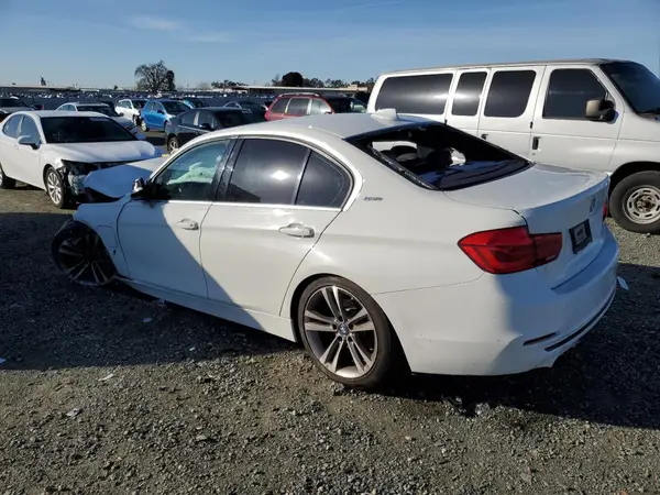 WBA8E1C52JA177997 2018 BMW 3ER - Image 2