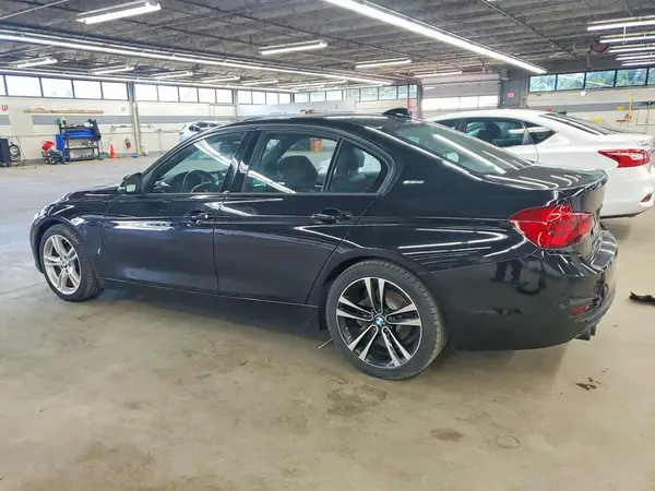 WBA8E1C52JA178048 2018 BMW 3ER - Image 2