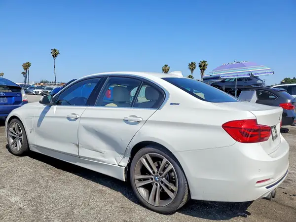 WBA8E1C52JA180317 2018 BMW 3ER - Image 2