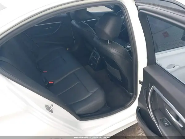 WBA8E1C52JA755922 2018 BMW 3ER - Image 8