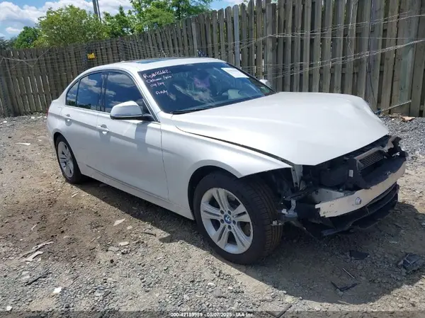 WBA8E1C53HK895336 2017 BMW 3ER - Image 1