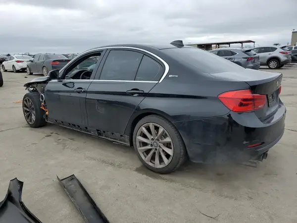 WBA8E1C53JA167558 2018 BMW 3ER - Image 2