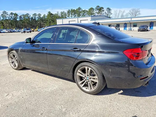 WBA8E1C53JA177944 2018 BMW 3ER - Image 2