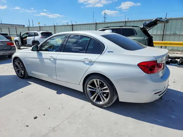 WBA8E1C53JA178267 2018 BMW 3ER - Image 2