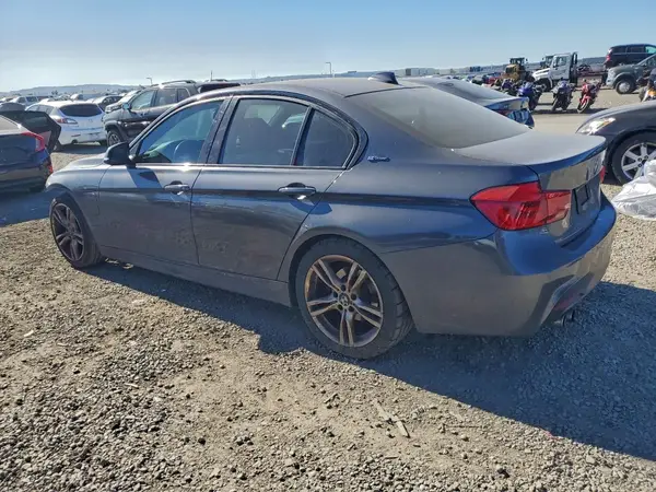 WBA8E1C53JA755976 2018 BMW 3ER - Image 2