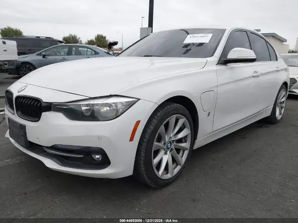 WBA8E1C55HK479983 2017 BMW 3ER - Image 2