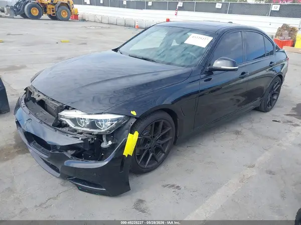 WBA8E1C55HK480048 2017 BMW 3ER - Image 2