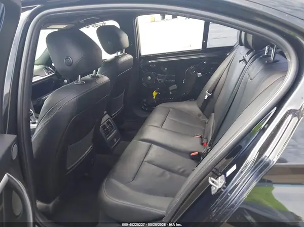 WBA8E1C55HK480048 2017 BMW 3ER - Image 8
