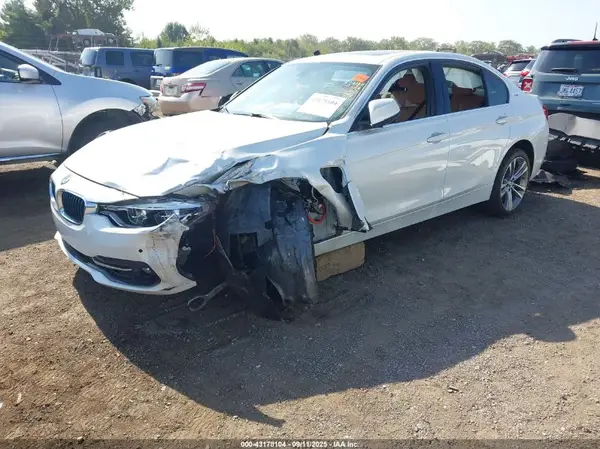 WBA8E1C55JA171594 2018 BMW 3ER - Image 2