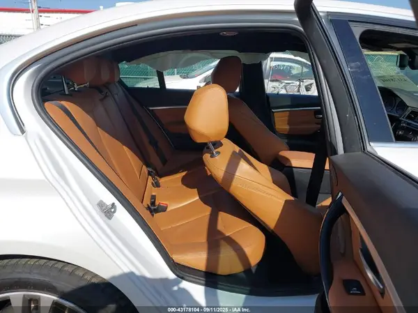 WBA8E1C55JA171594 2018 BMW 3ER - Image 8