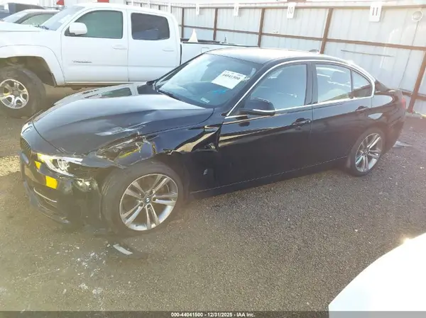 WBA8E1C55JA756711 2018 BMW 3ER - Image 2