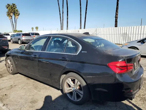 WBA8E1C55JA758443 2018 BMW 3ER - Image 2