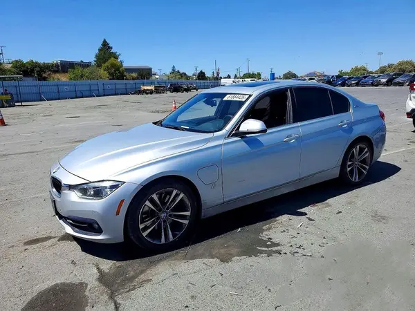 WBA8E1C57HK895095 2017 BMW 3ER - Image 1
