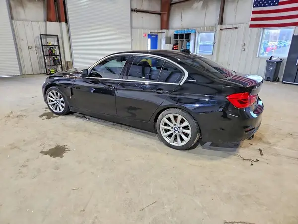 WBA8E1C57JA178045 2018 BMW 3ER - Image 2