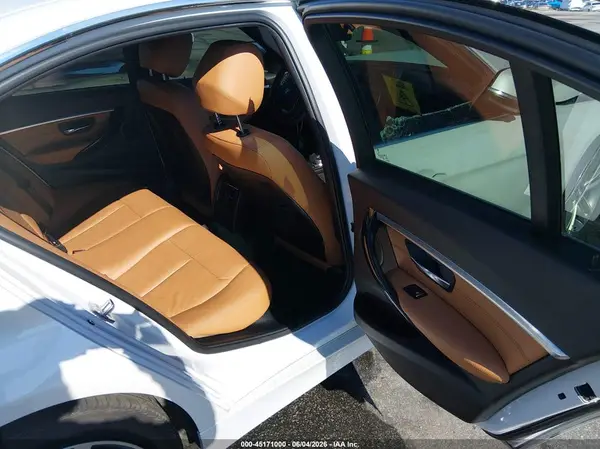 WBA8E1C57JA178076 2018 BMW 3ER - Image 8