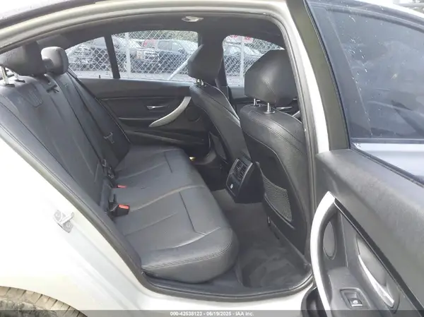 WBA8E1C57JA180183 2018 BMW 3ER - Image 8