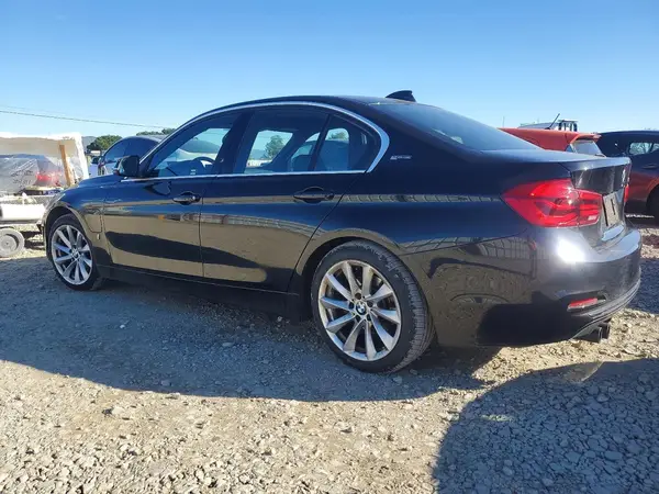 WBA8E1C57JA756256 2018 BMW 3ER - Image 2