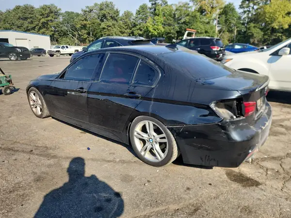 WBA8E1C57JA758881 2018 BMW 3ER - Image 2