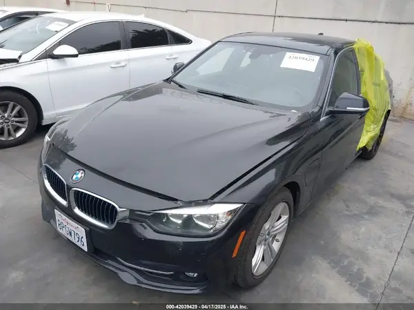 WBA8E1C58HK480271 2017 BMW 3ER - Image 2