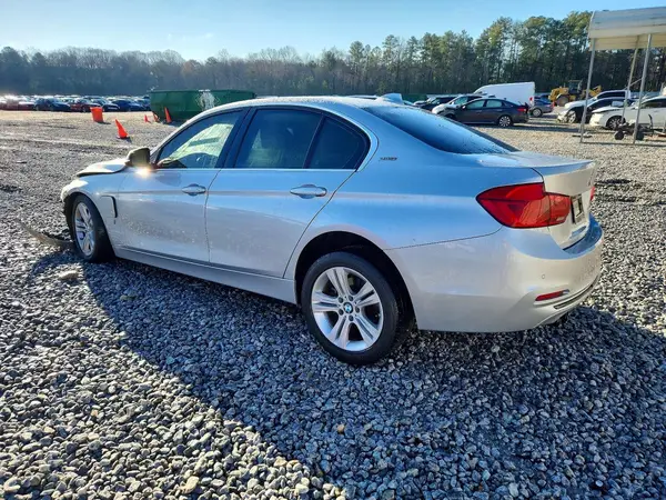 WBA8E1C58HK895395 2017 BMW 3ER - Image 2