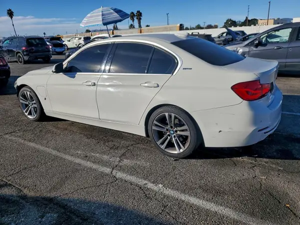WBA8E1C58JA171394 2018 BMW 3ER - Image 2
