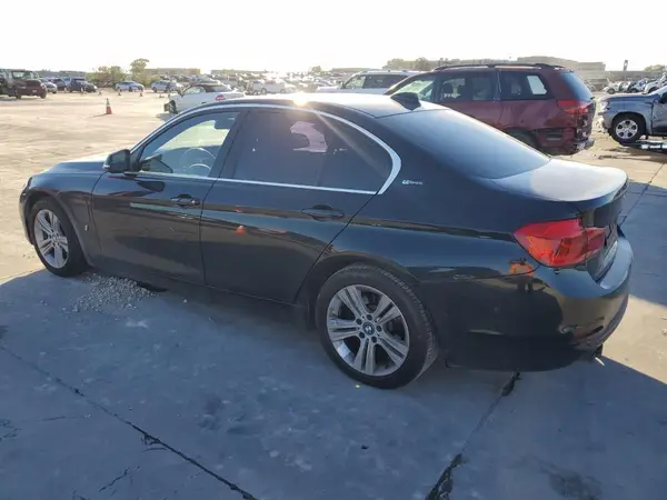 WBA8E1C58JA177910 2018 BMW 3ER - Image 2