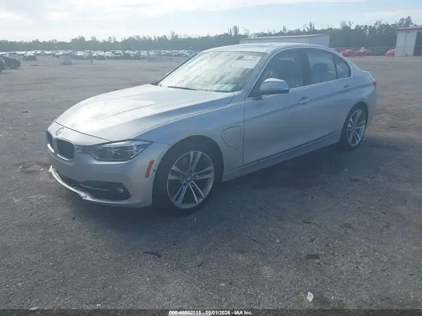 WBA8E1C58JA178605 2018 BMW 3ER - Image 2