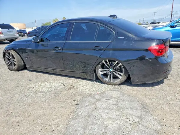 WBA8E1C58JA180077 2018 BMW 3ER - Image 2