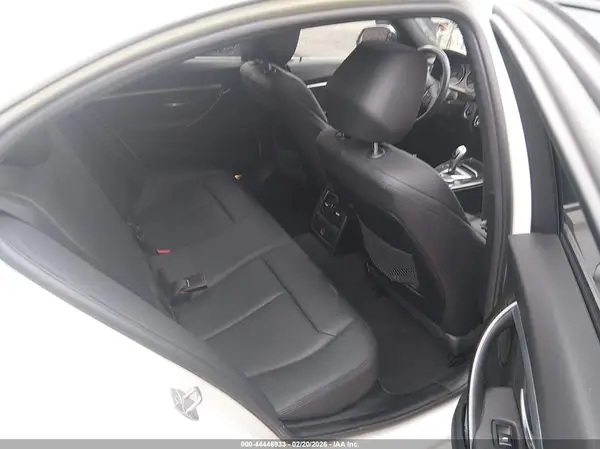 WBA8E1C58JA756539 2018 BMW 3ER - Image 8