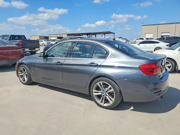 WBA8E1C58JA758663 2018 BMW 3ER - Image 2