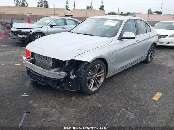 WBA8E1C59HK480327 2017 BMW 3ER - Image 2