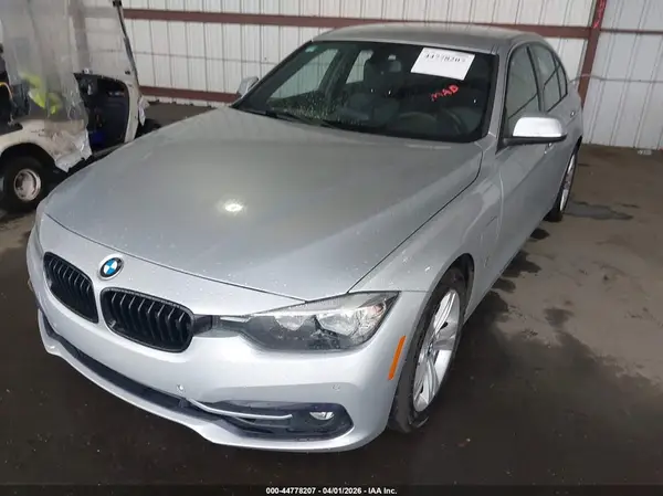 WBA8E1C59HK480361 2017 BMW 3ER - Image 2